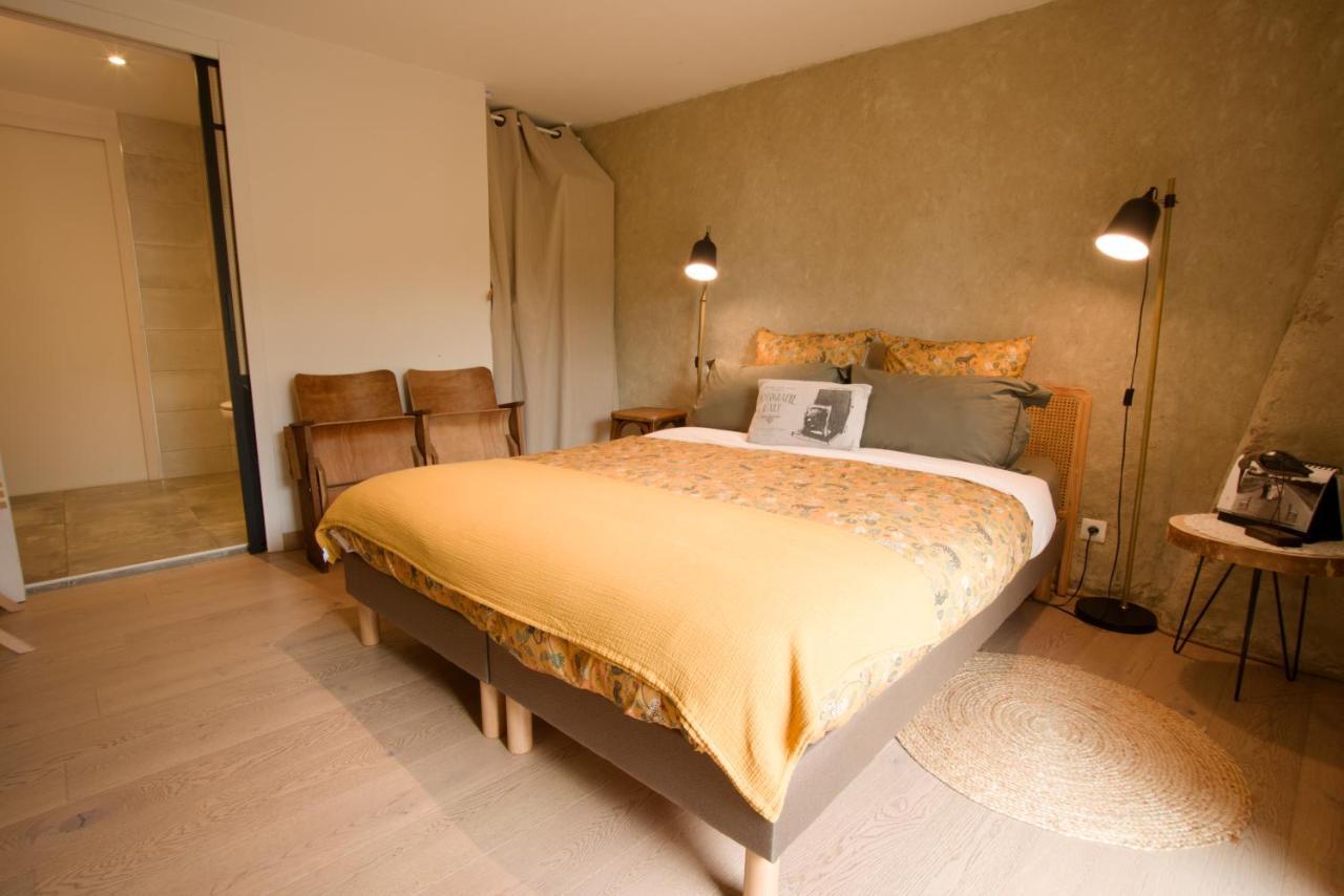 Bed and Breakfast La Belle Lurette Брессюір Екстер'єр фото
